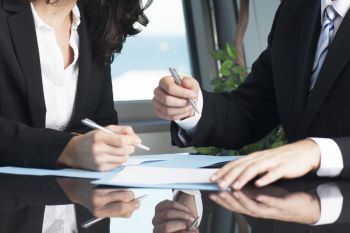 Pactos no concurrencia y permanencia empresa